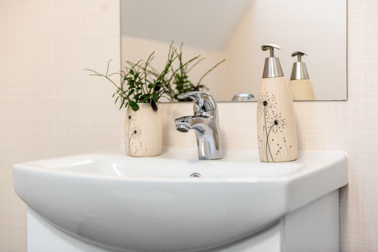 Bestes Apartamenti Koceni Dış mekan fotoğraf